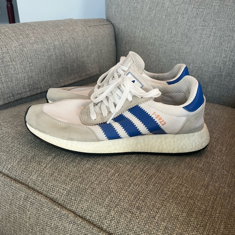 Men’s Adidas size 9.5